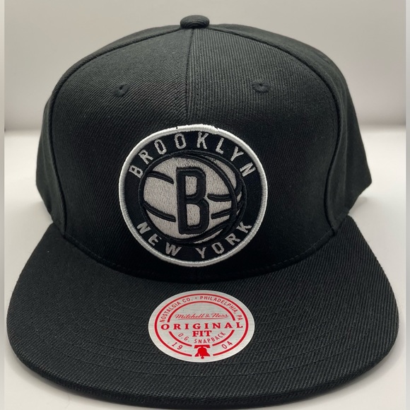 Mitchell Ness Brooklyn Nets Snapback Hat Black White NBA Basketball BRAND NEW - Picture 2 of 6